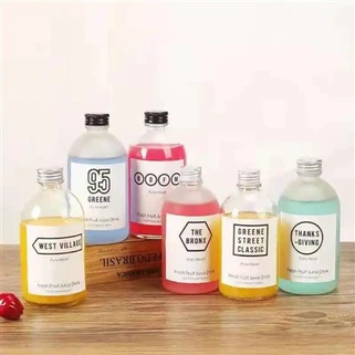 Stikla pudeles ar skrūvējamu vāciņu